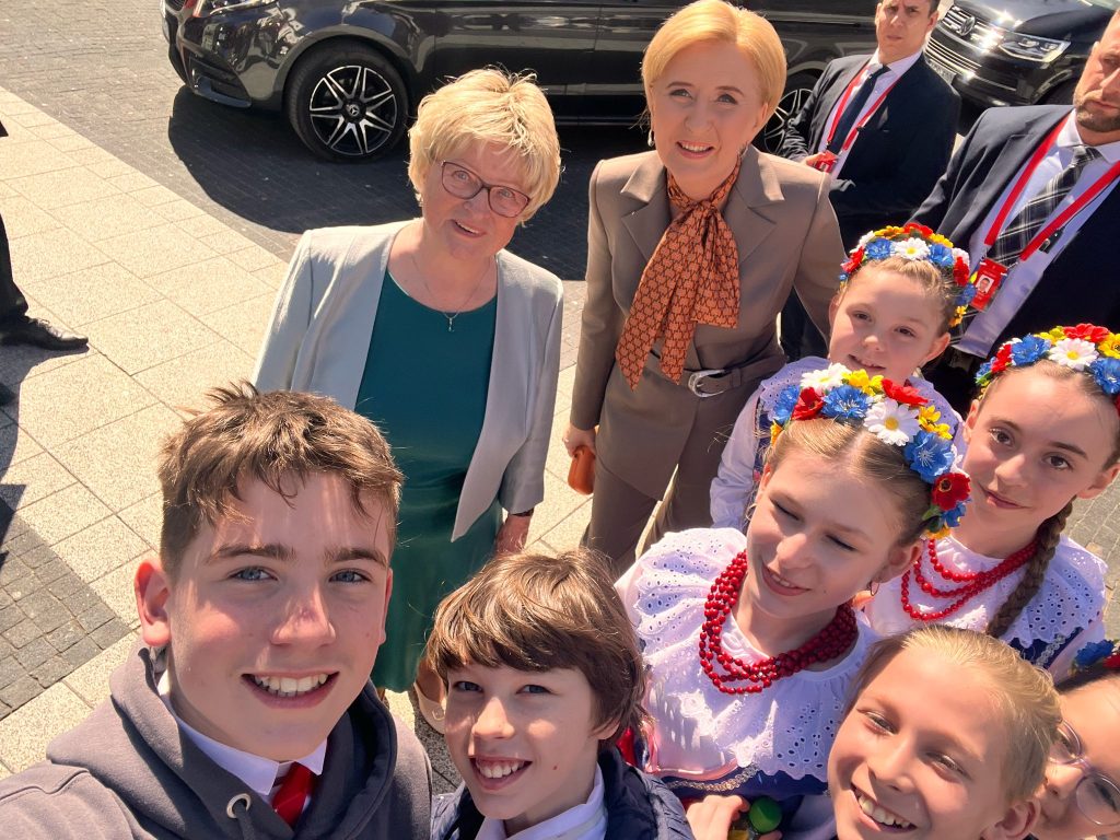 Występ naszych uczniów podczas uroczystej gali państwowych obchodów Dnia Przyjaźni Polsko – Węgierskiej w Kaposvár