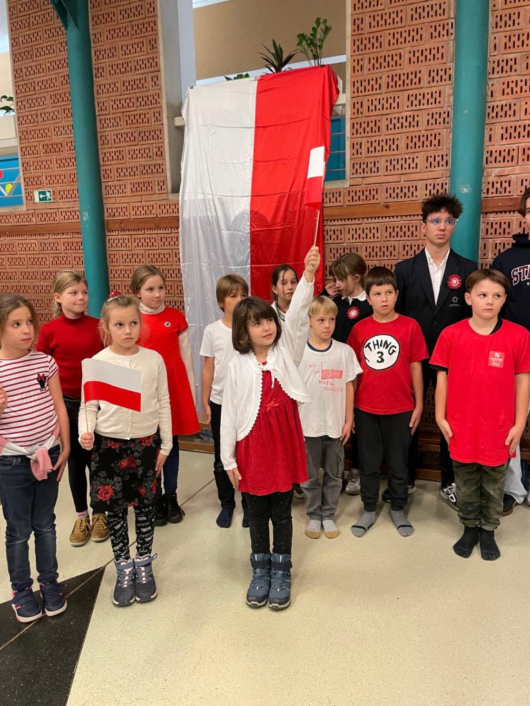 Uroczysty Tydzień w barwach narodowych w Szkole Polskiej przy Ambasadzie RP w Budapeszcie